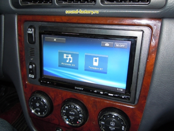 Уставновка: Автомагнитола в Mercedes ML 350 Установка: Автомагнитола в Mercedes ML 350
